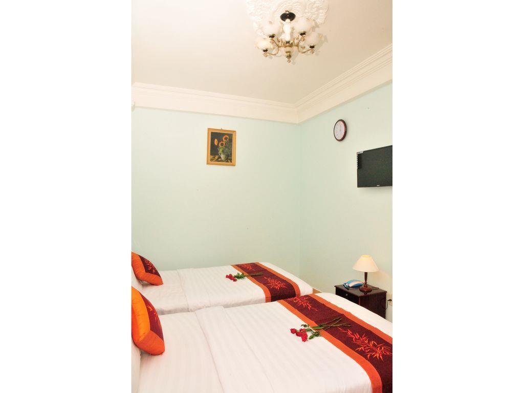 Ha Trang Hotel Хошимин Екстериор снимка