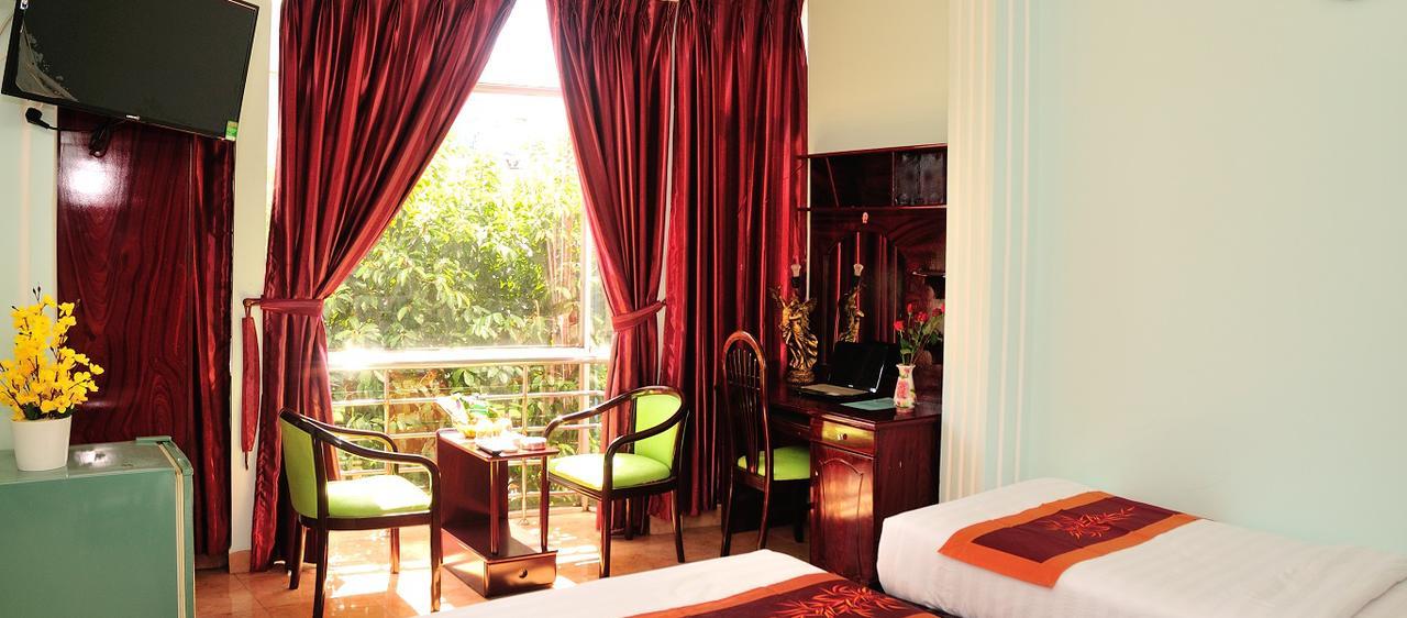 Ha Trang Hotel Хошимин Екстериор снимка