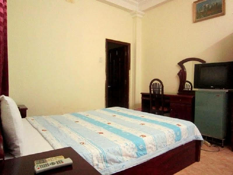 Ha Trang Hotel Хошимин Екстериор снимка