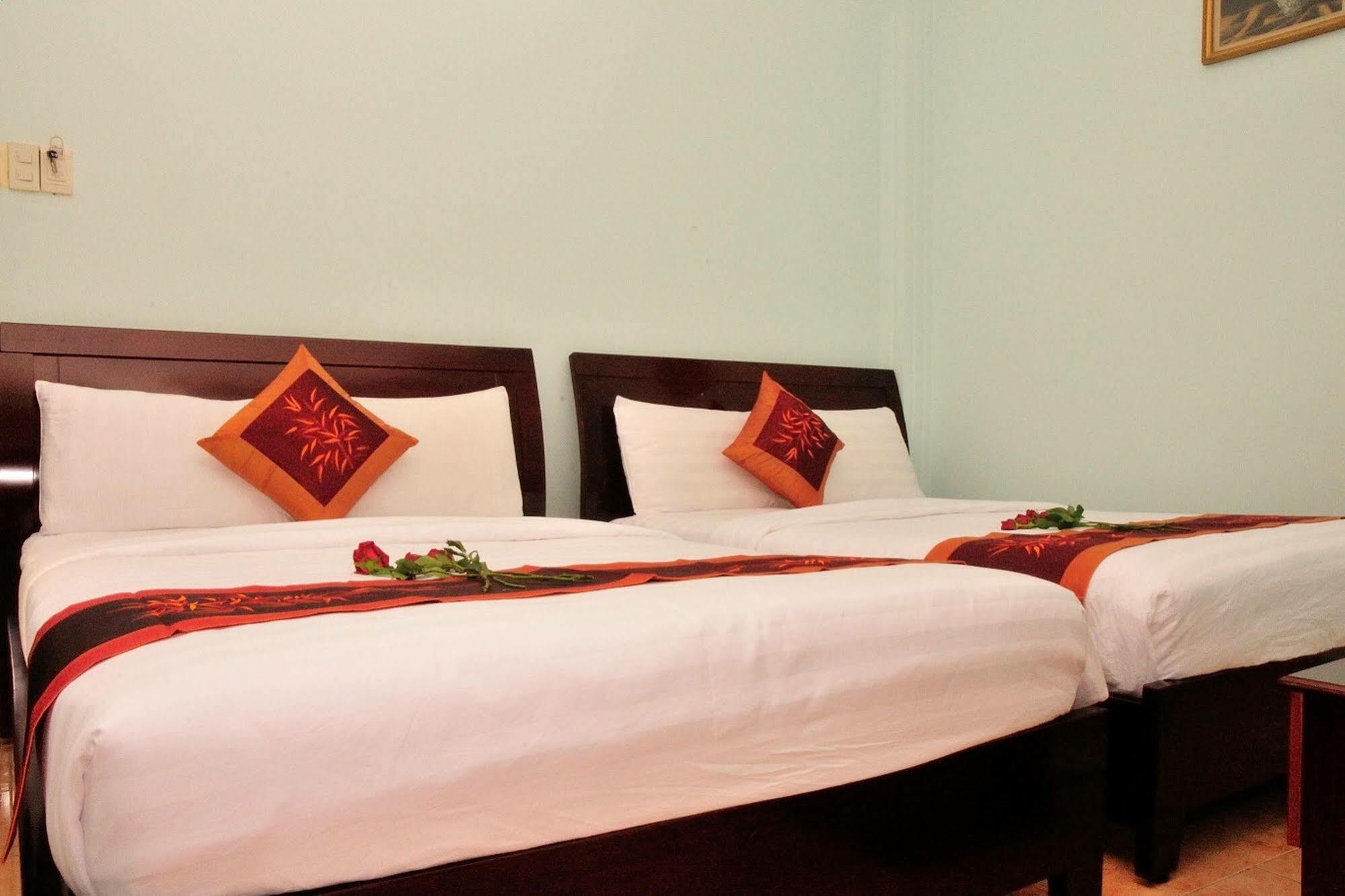 Ha Trang Hotel Хошимин Екстериор снимка