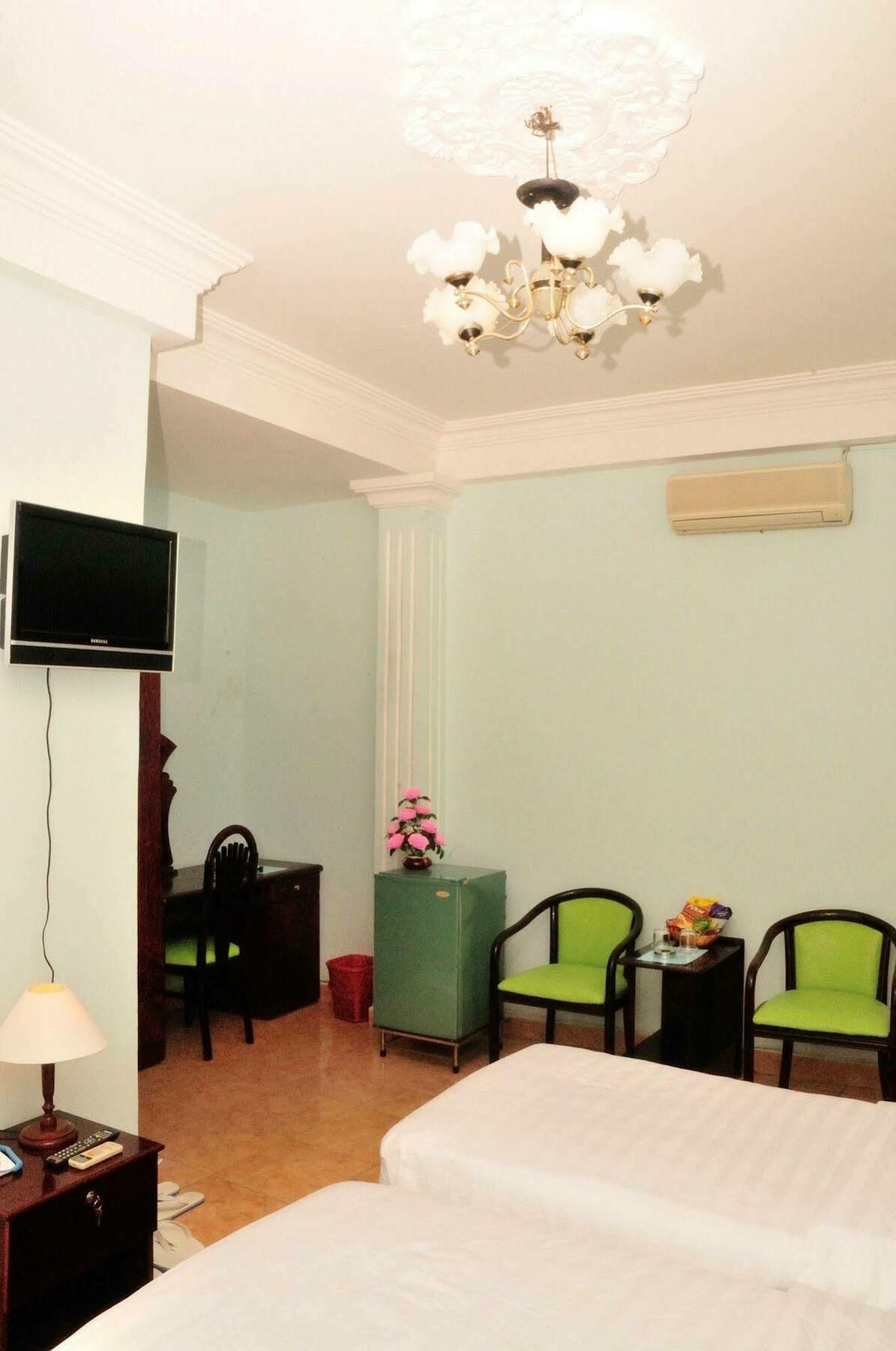 Ha Trang Hotel Хошимин Екстериор снимка