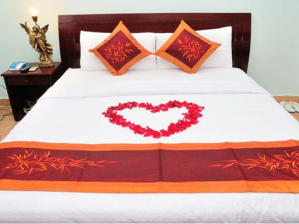 Ha Trang Hotel Хошимин Екстериор снимка
