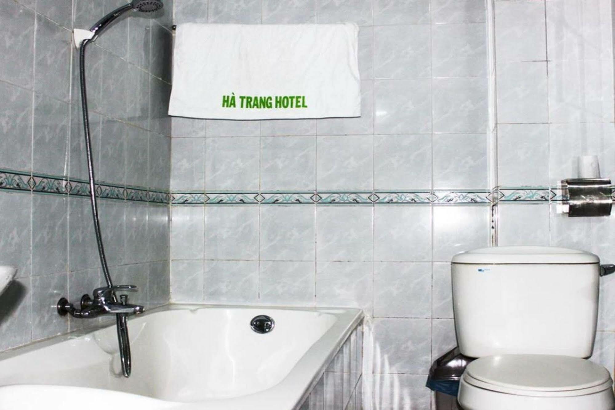 Ha Trang Hotel Хошимин Екстериор снимка