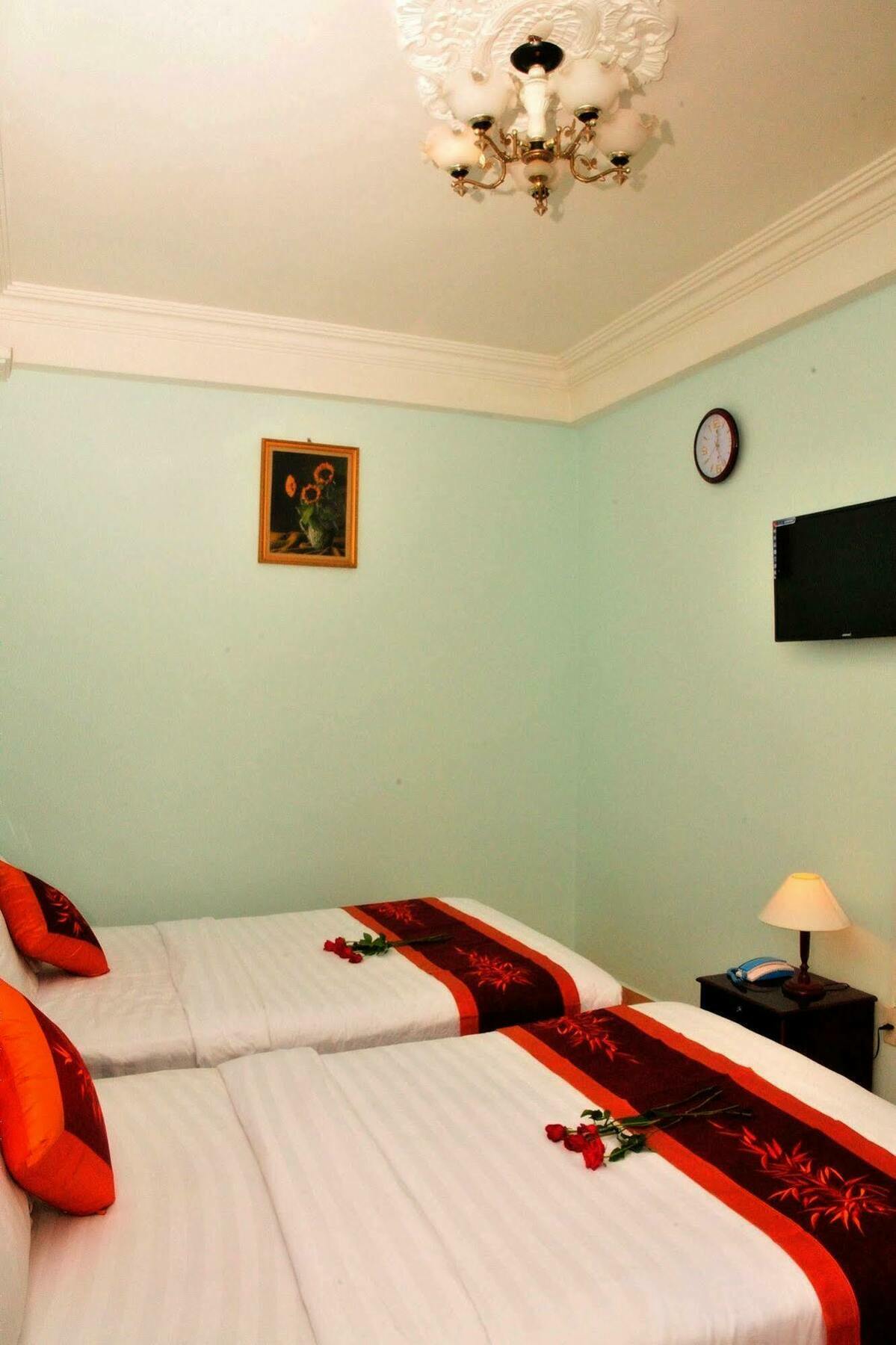 Ha Trang Hotel Хошимин Екстериор снимка