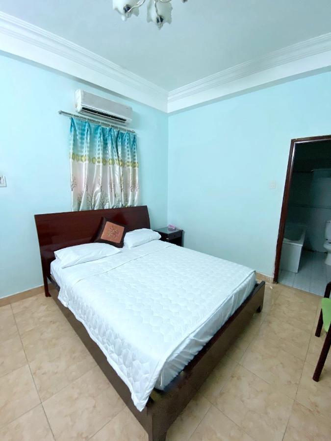 Ha Trang Hotel Хошимин Екстериор снимка